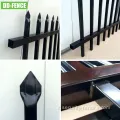 Recinzione in ferro battuto in metallo in metallo nero